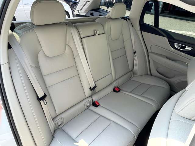 ボルボ Ｖ６０クロスカントリー プラス Ｂ５ ＡＷＤ ４ＷＤ R6年 (東北) 99