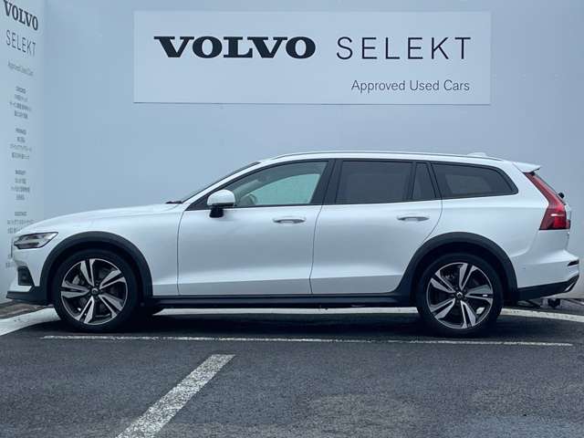 ボルボ Ｖ６０クロスカントリー プラス Ｂ５ ＡＷＤ ４ＷＤ R6年 (東北) 99