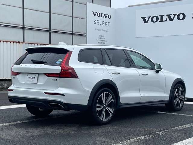 ボルボ Ｖ６０クロスカントリー プラス Ｂ５ ＡＷＤ ４ＷＤ R6年 (東北) 99
