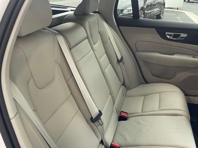 ボルボ Ｖ６０クロスカントリー プラス Ｂ５ ＡＷＤ ４ＷＤ R6年 (東北) 99