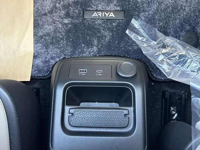 日産 アリア Ｂ６ R4年 (東海) 99