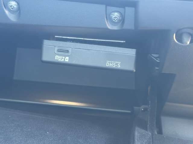 日産 アリア Ｂ６ R4年 (東海) 99