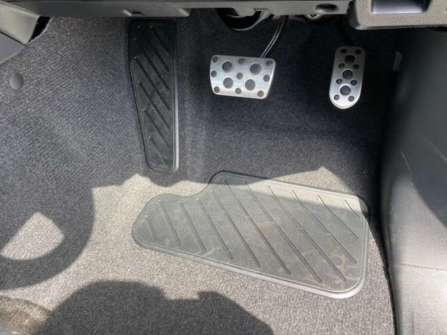 トヨタ ハイラックス ２．４ Ｚ ＧＲスポーツ ディーゼルターボ ４ＷＤ R7年 (九州・沖縄) 99