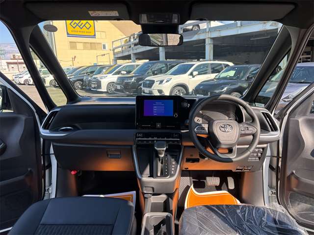 トヨタ ノア １．８ ハイブリッド Ｓ－Ｚ R6年 (近畿) 99