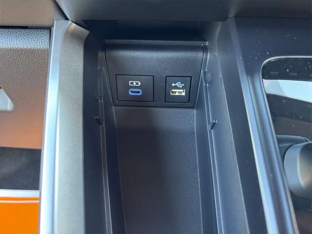 トヨタ ノア １．８ ハイブリッド Ｓ－Ｚ R6年 (近畿) 99