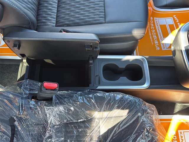 トヨタ ノア １．８ ハイブリッド Ｓ－Ｚ R6年 (近畿) 99