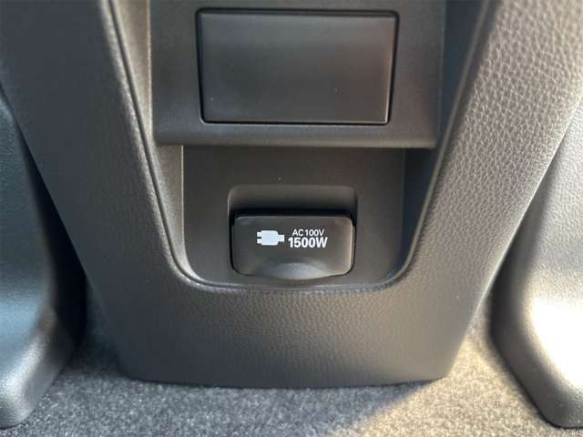 トヨタ ノア １．８ ハイブリッド Ｓ－Ｚ R6年 (近畿) 99