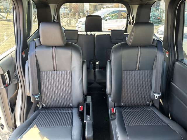 トヨタ ノア １．８ ハイブリッド Ｓ－Ｚ R6年 (近畿) 99