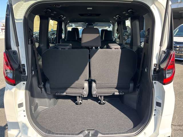 トヨタ ノア １．８ ハイブリッド Ｓ－Ｚ R6年 (近畿) 99