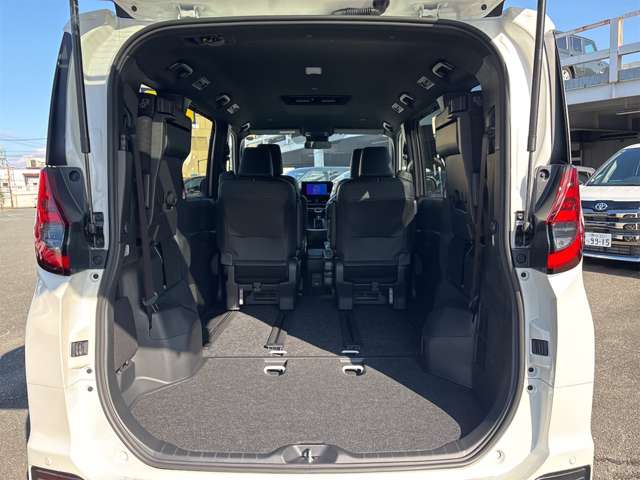 トヨタ ノア １．８ ハイブリッド Ｓ－Ｚ R6年 (近畿) 99