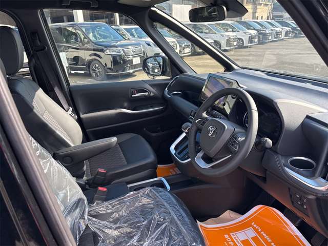 トヨタ ノア １．８ ハイブリッド Ｓ－Ｚ R6年 (近畿) 99