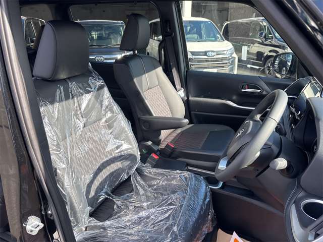 トヨタ ノア １．８ ハイブリッド Ｓ－Ｚ R6年 (近畿) 99