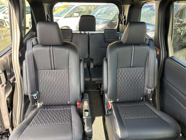 トヨタ ノア １．８ ハイブリッド Ｓ－Ｚ R6年 (近畿) 99