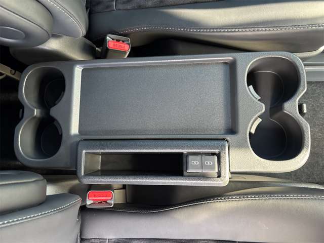 トヨタ ノア １．８ ハイブリッド Ｓ－Ｚ R6年 (近畿) 99