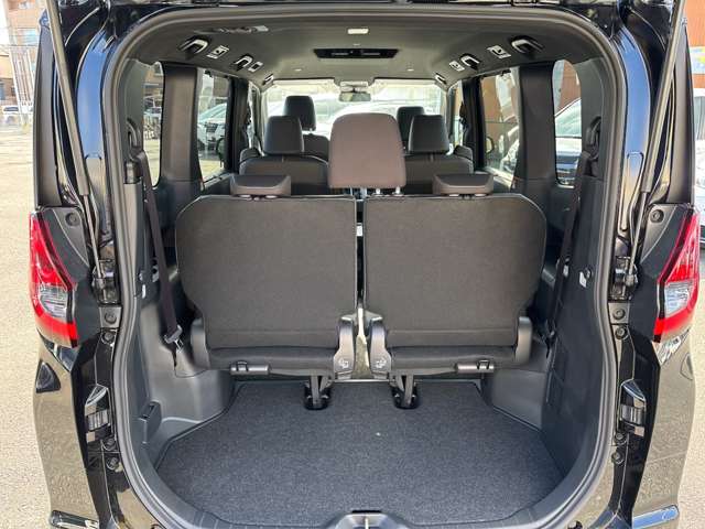 トヨタ ノア １．８ ハイブリッド Ｓ－Ｚ R6年 (近畿) 99