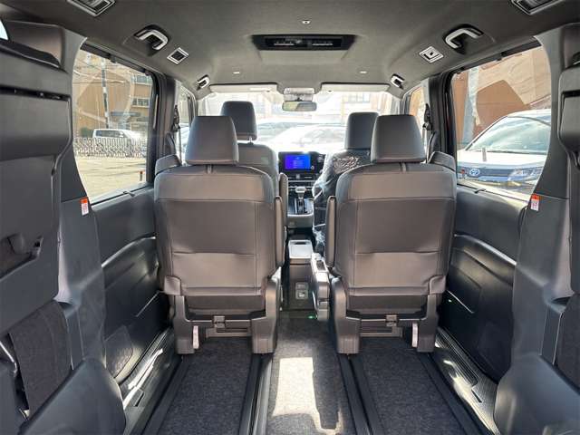 トヨタ ノア １．８ ハイブリッド Ｓ－Ｚ R6年 (近畿) 99