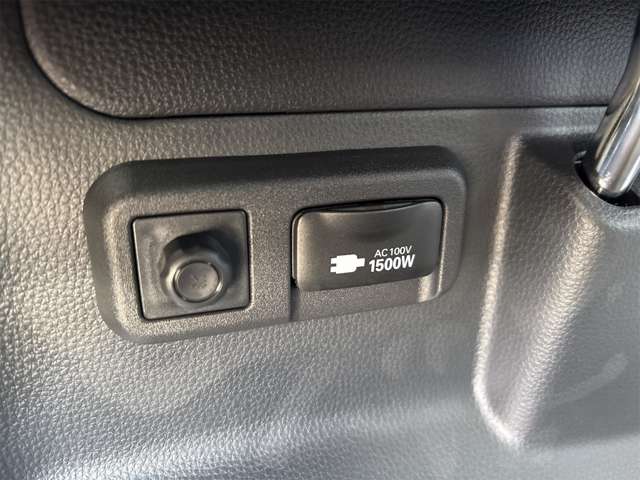 トヨタ ノア １．８ ハイブリッド Ｓ－Ｚ R6年 (近畿) 99