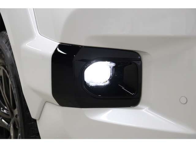 トヨタ ハイラックス ２．４ Ｚ ＧＲスポーツ ディーゼルターボ ４ＷＤ R6年 (東海) 99