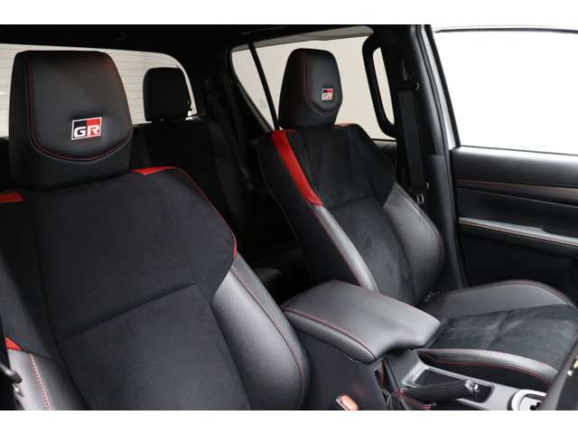 トヨタ ハイラックス ２．４ Ｚ ＧＲスポーツ ディーゼルターボ ４ＷＤ R6年 (東海) 99