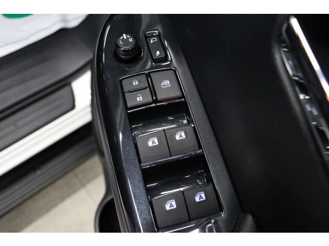 トヨタ ハイラックス ２．４ Ｚ ＧＲスポーツ ディーゼルターボ ４ＷＤ R6年 (東海) 99