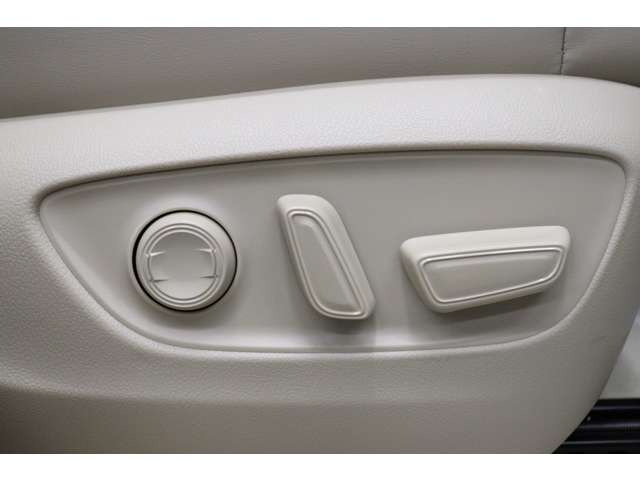 トヨタ ランドクルーザー ３．５ ＺＸ ４ＷＤ R5年 (東海) 99