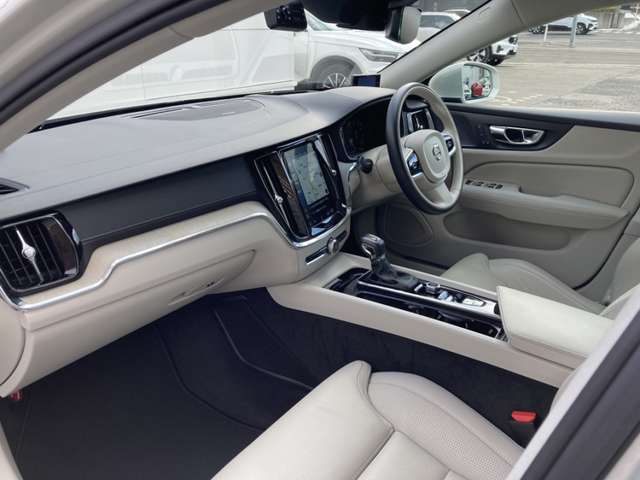 ボルボ Ｖ６０ Ｔ５　インスクリプション H30年 (東北) 99