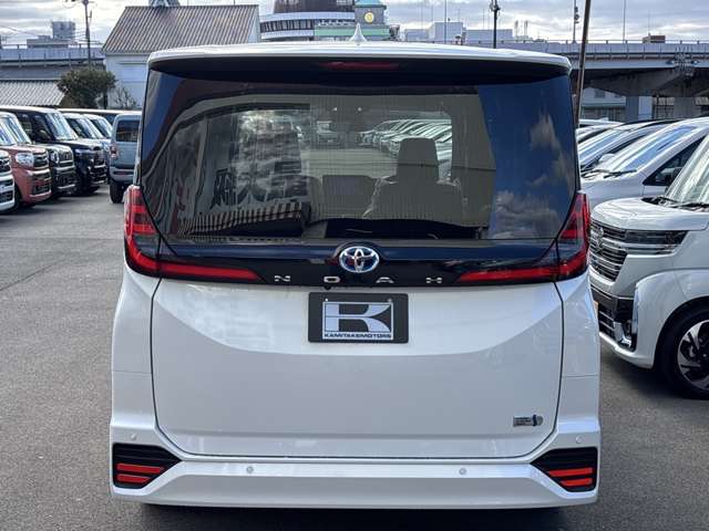 トヨタ ノア １．８ ハイブリッド Ｓ－Ｚ R6年 (近畿) 99