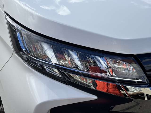 トヨタ ノア １．８ ハイブリッド Ｓ－Ｚ R6年 (近畿) 99