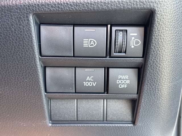 トヨタ ノア １．８ ハイブリッド Ｓ－Ｚ R6年 (近畿) 99