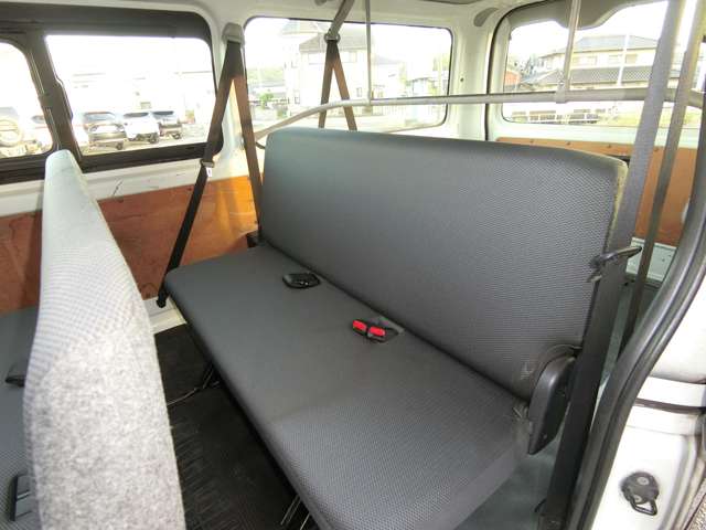 トヨタ ハイエースバン ２．０ ＤＸ ロング R1年 (中国) 99