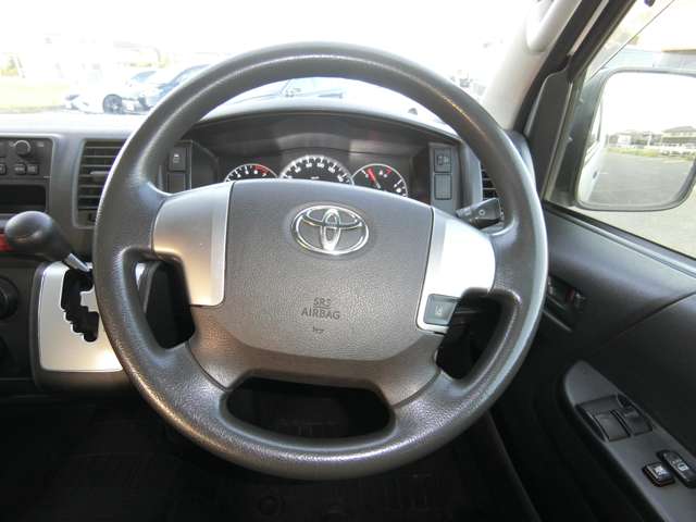 トヨタ ハイエースバン ２．０ ＤＸ ロング R1年 (中国) 99