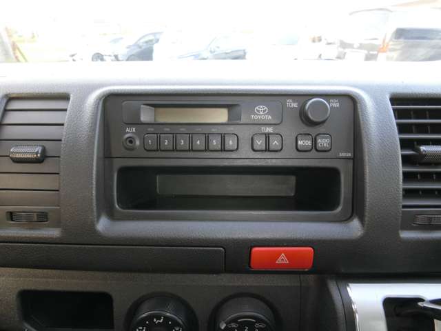 トヨタ ハイエースバン ２．０ ＤＸ ロング R1年 (中国) 99