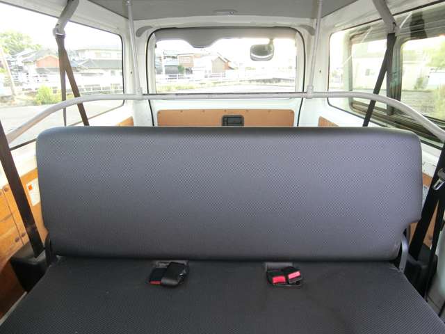 トヨタ ハイエースバン ２．０ ＤＸ ロング R1年 (中国) 99