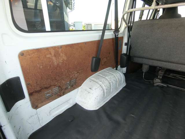 トヨタ ハイエースバン ２．０ ＤＸ ロング R1年 (中国) 99