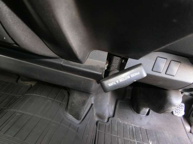 トヨタ ハイエースバン ２．０ ＤＸ ロング R1年 (中国) 99