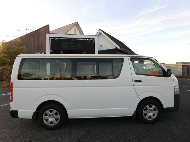 トヨタ ハイエースバン ２．０ ＤＸ ロング R1年 (中国) 99