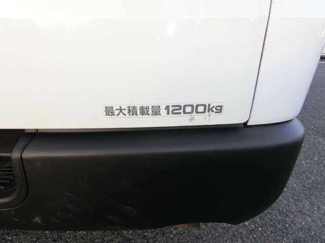 トヨタ ハイエースバン ２．０ ＤＸ ロング R1年 (中国) 99