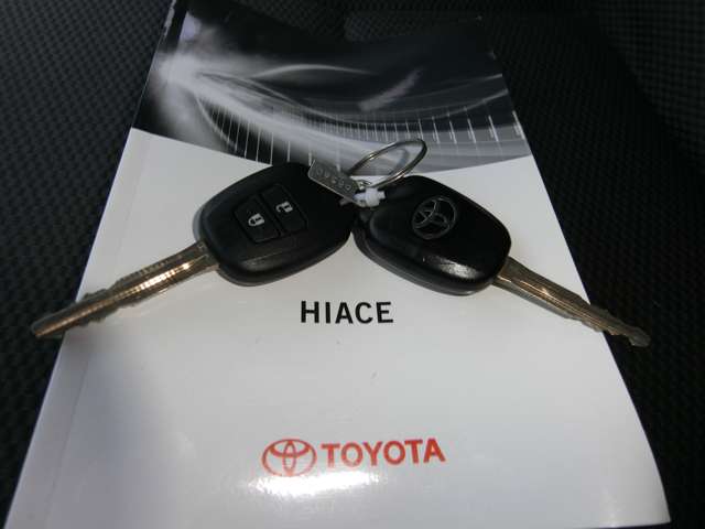 トヨタ ハイエースバン ２．０ ＤＸ ロング R1年 (中国) 99