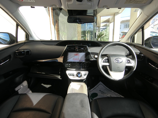 トヨタ プリウス １．８ Ａ ツーリングセレクション H28年 (中国) 99