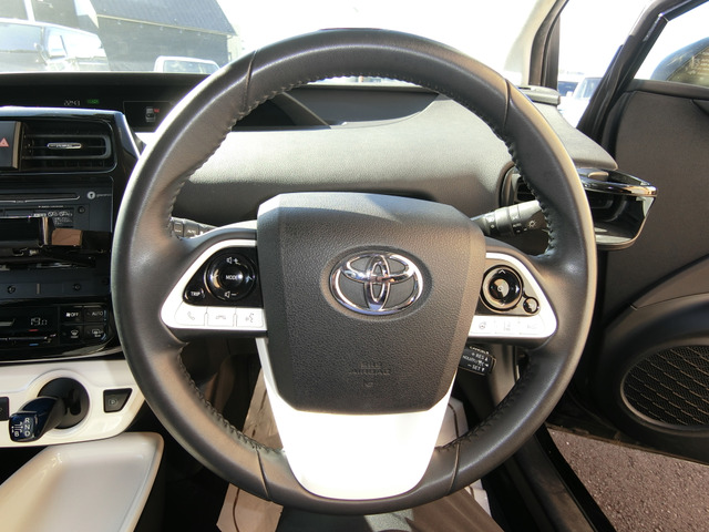 トヨタ プリウス １．８ Ａ ツーリングセレクション H28年 (中国) 99