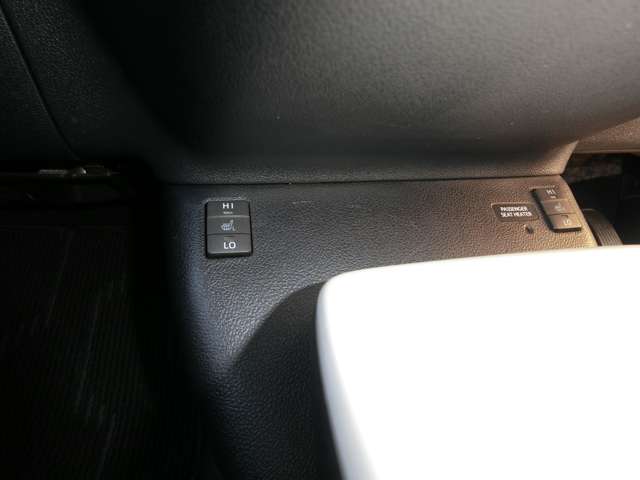 トヨタ プリウス １．８ Ａ ツーリングセレクション H28年 (中国) 99