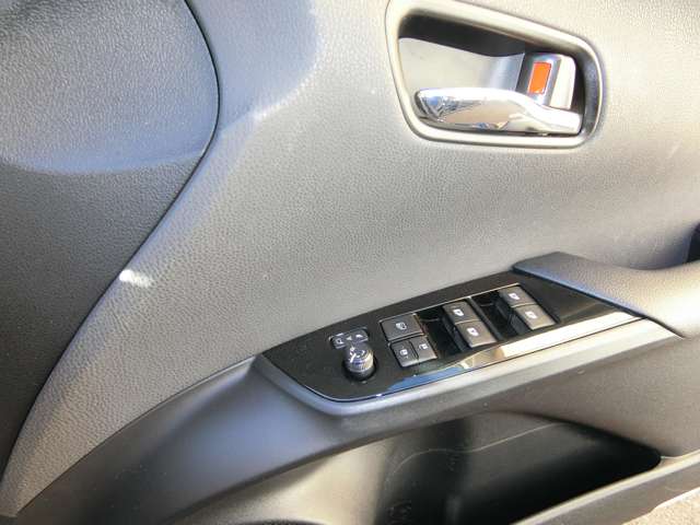 トヨタ プリウス １．８ Ａ ツーリングセレクション H28年 (中国) 99