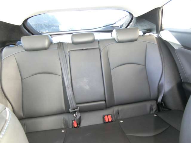 トヨタ プリウス １．８ Ａ ツーリングセレクション H28年 (中国) 99