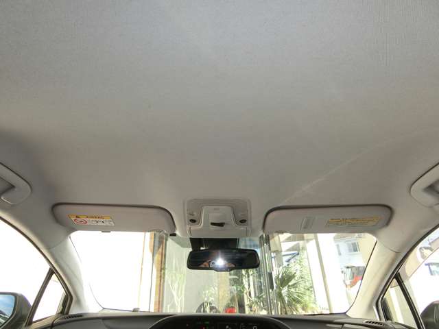 トヨタ プリウス １．８ Ａ ツーリングセレクション H28年 (中国) 99