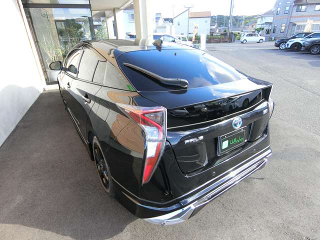 トヨタ プリウス １．８ Ａ ツーリングセレクション H28年 (中国) 99