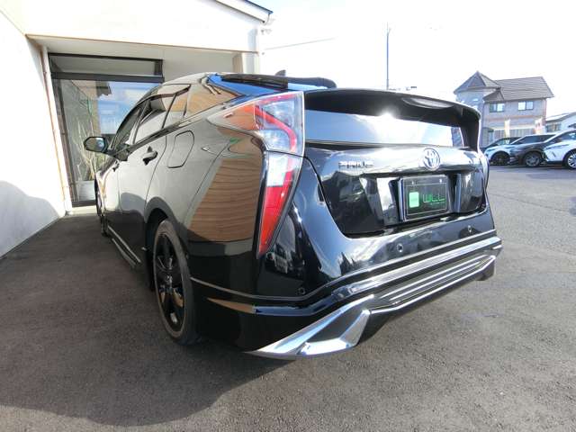 トヨタ プリウス １．８ Ａ ツーリングセレクション H28年 (中国) 99