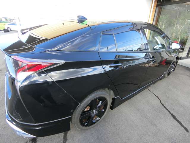 トヨタ プリウス １．８ Ａ ツーリングセレクション H28年 (中国) 99