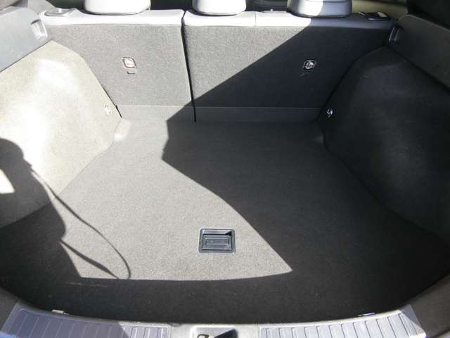 トヨタ プリウス １．８ Ａ ツーリングセレクション H28年 (中国) 99