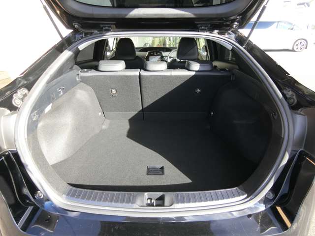 トヨタ プリウス １．８ Ａ ツーリングセレクション H28年 (中国) 99