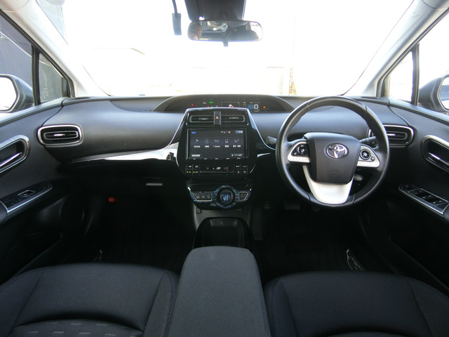 トヨタ プリウスＰＨＶ １．８ Ｓ ナビパッケージ H29年 (中国) 99